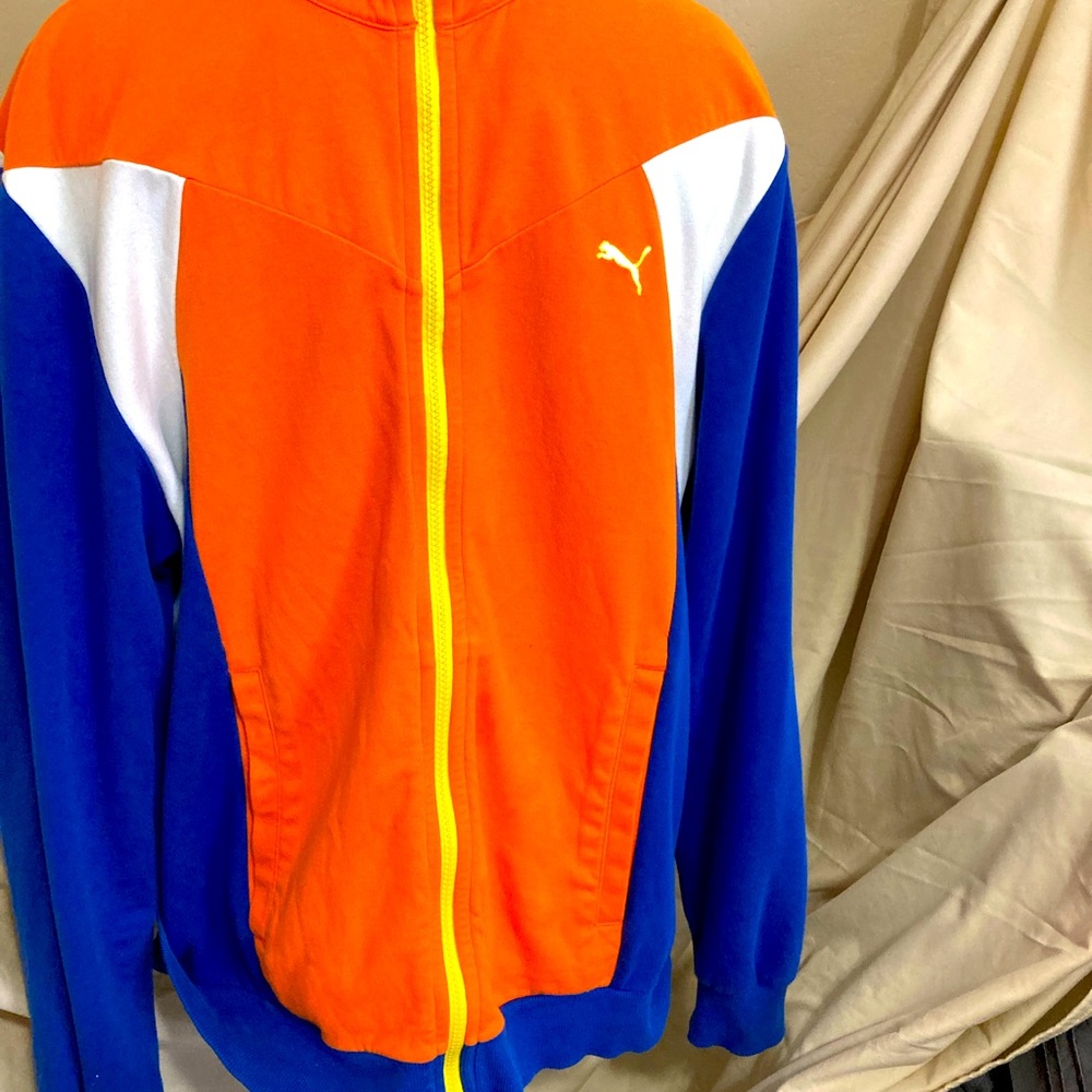 Puma zip up warm up jacket!   Perfect for the gym or tennis court!
